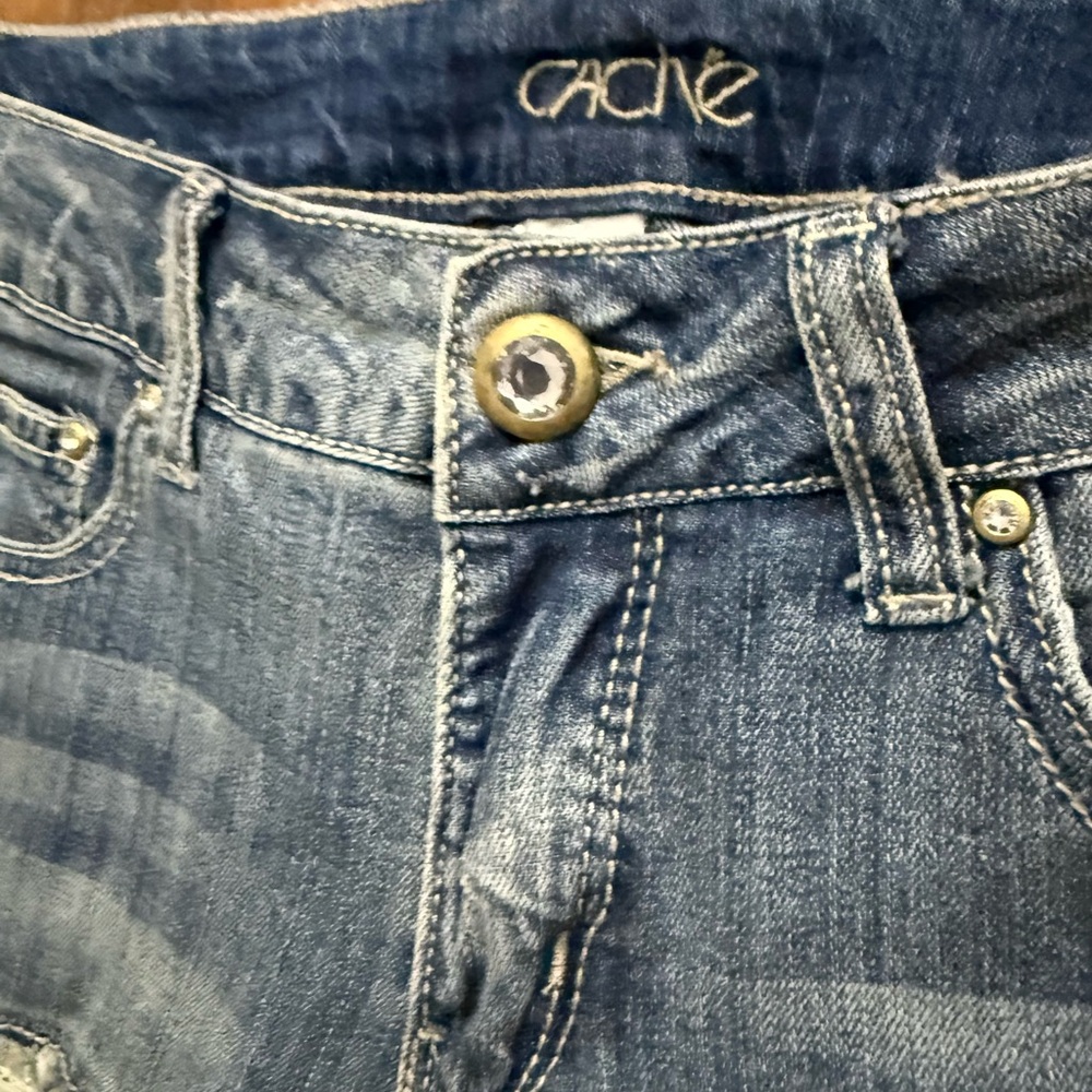 Cache Distressed Boot Cut Rhinestone Jeans- Size 6 - Picture 7 of 16